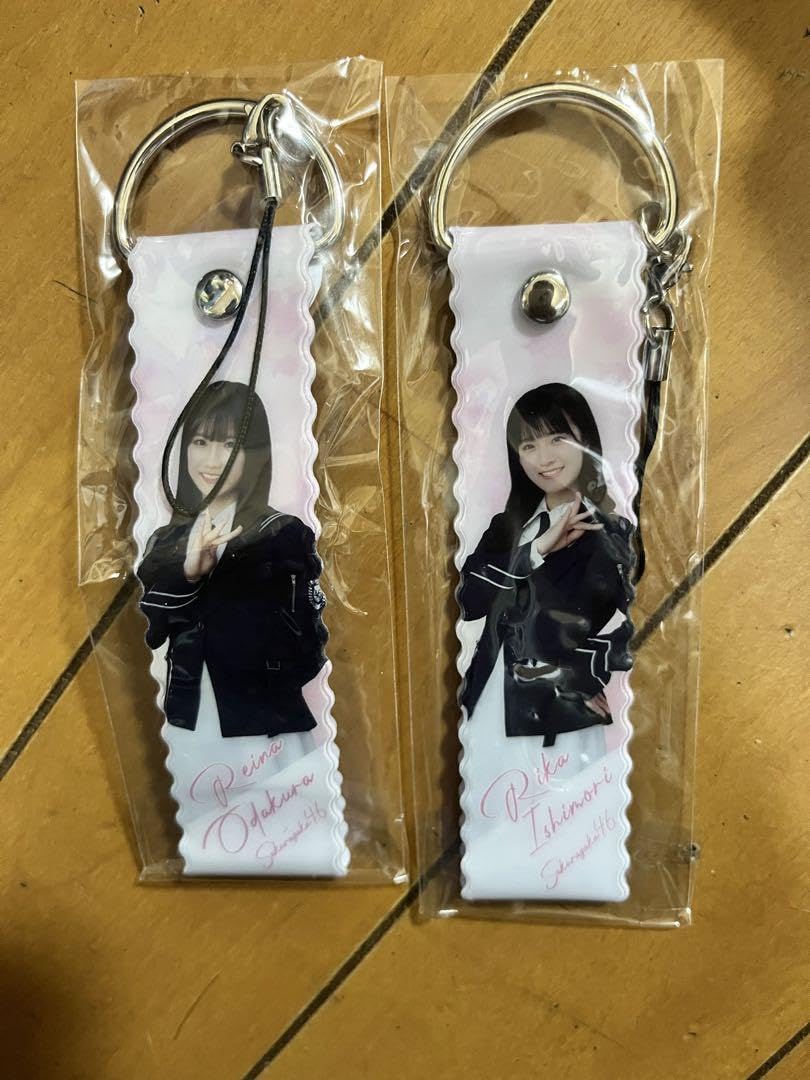 Amazon.co.jp: 櫻坂46 ストラップキーホルダー : おもちゃ