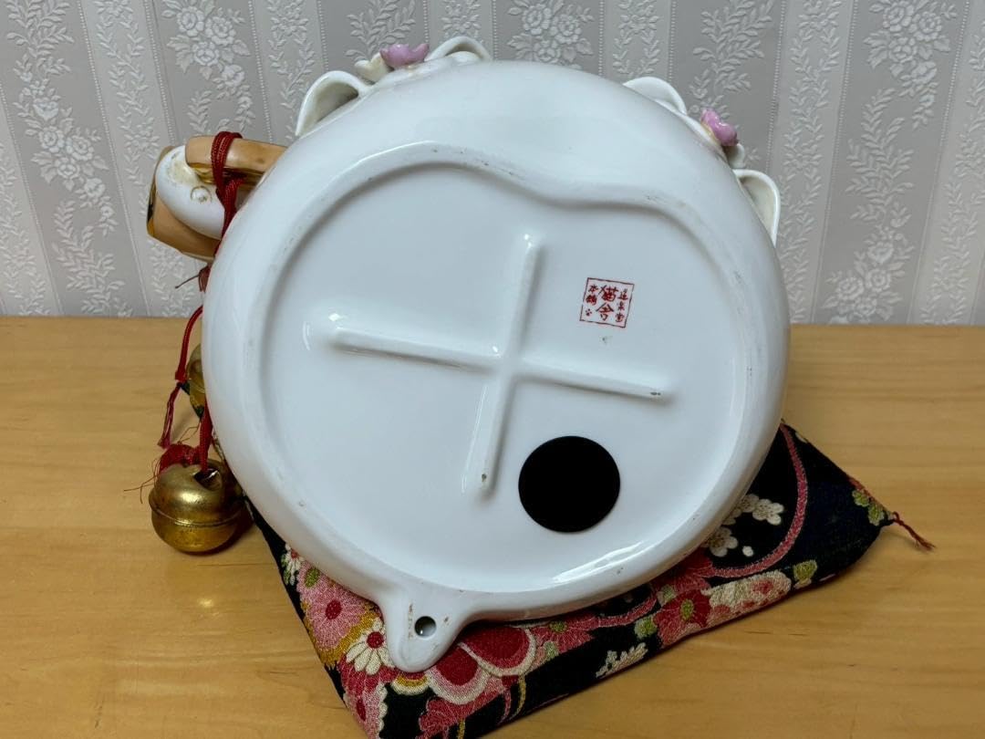 メ*ゴ様 猫舎道楽堂本舗 招き猫貯金箱高 さ約28cm 大型 陶器 Amazon.co.jp: 猫舎道楽堂本舗 招き猫 貯金箱 縁起物 金運 : ホーム