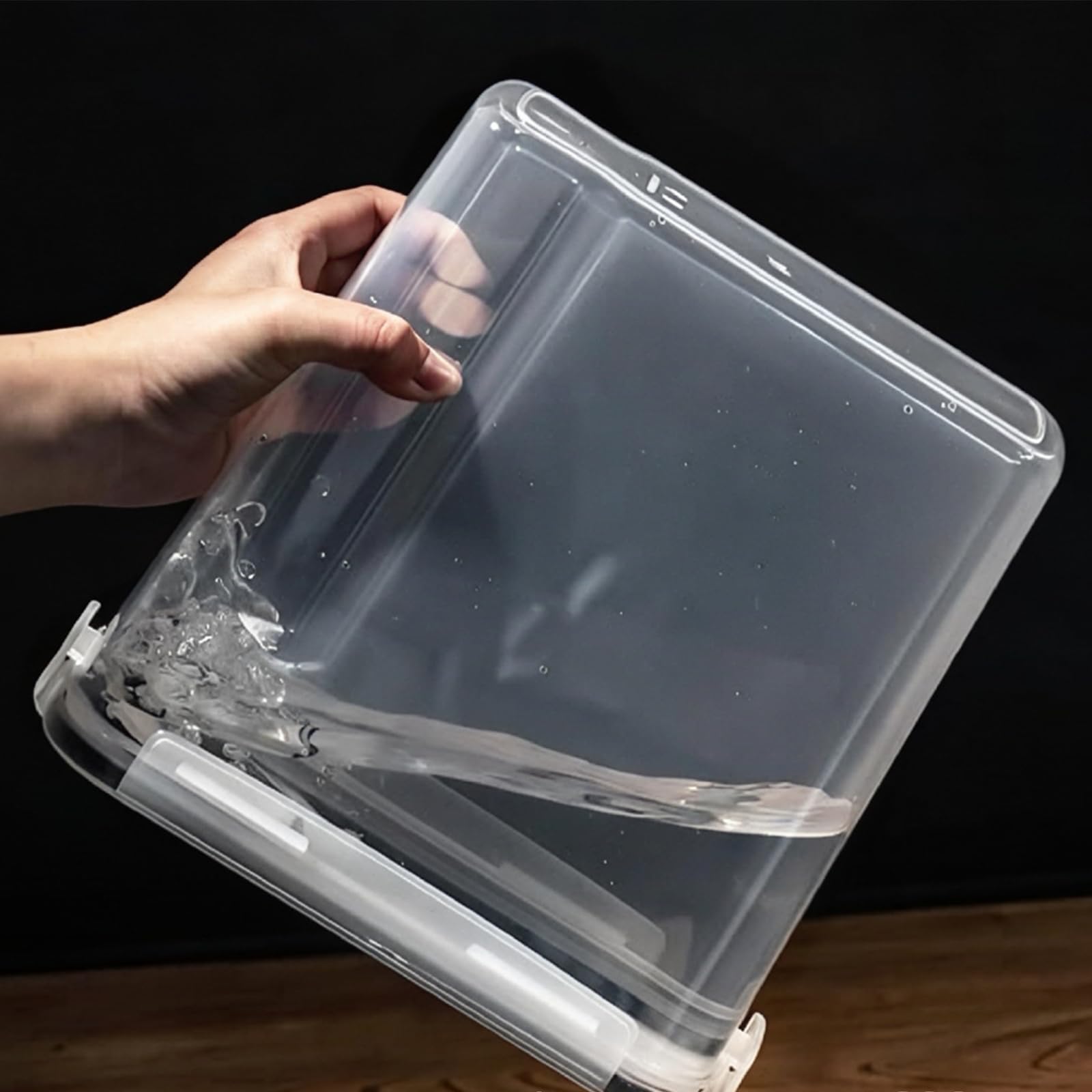 Contenedor compacto de almacenamiento de filamentos que protege los suministros de impresión 3D de la humedad y prolonga la duración de uso de la solución de almacenamiento de bobina