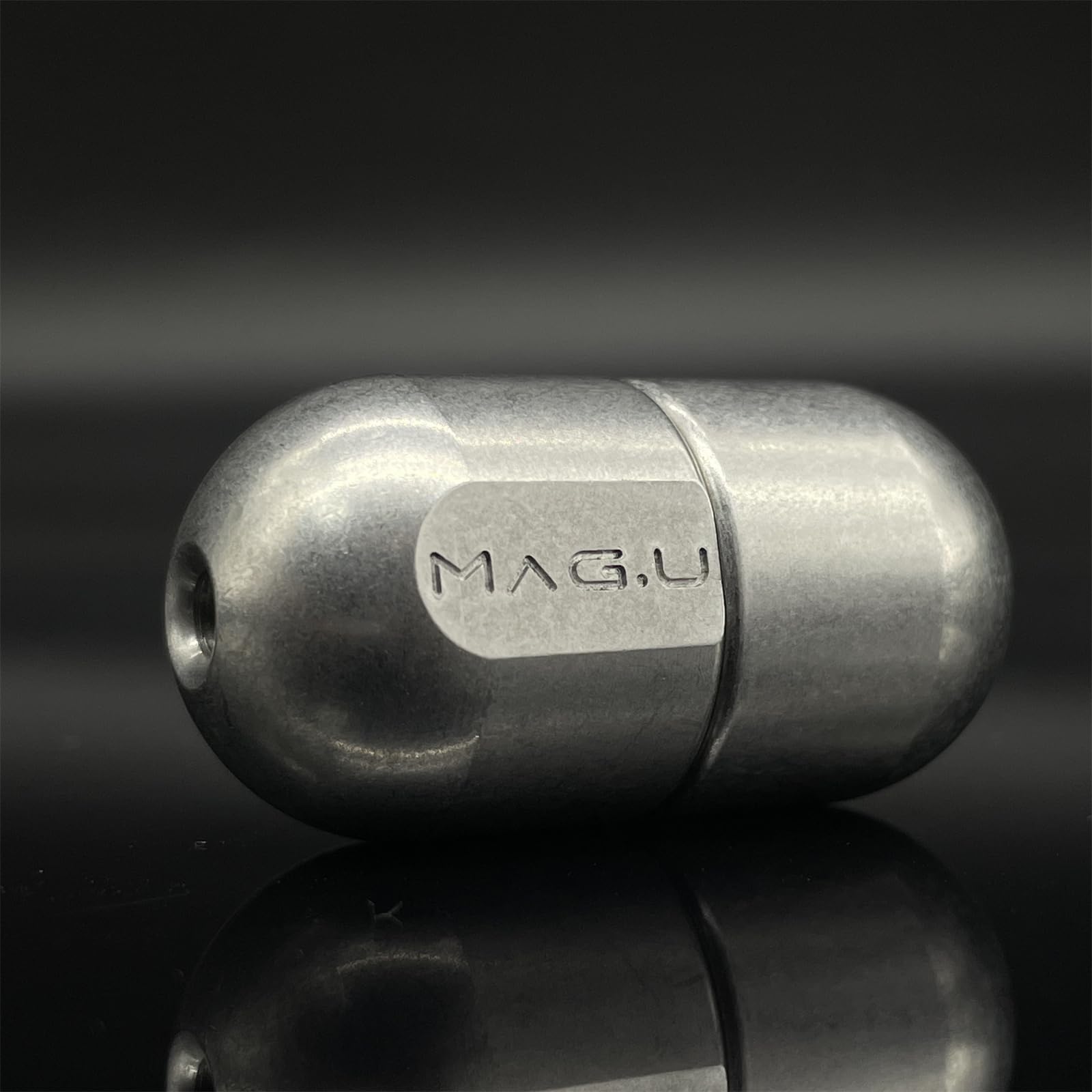 Amazon | 磁気浮上カプセルフィジェットトイEDC 大人の金属フィ