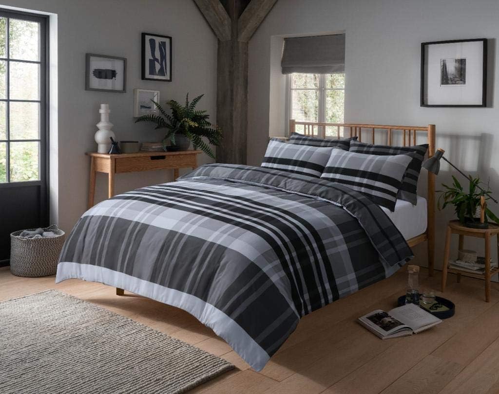 Urquhart Crest Black Bedding Set main image 1