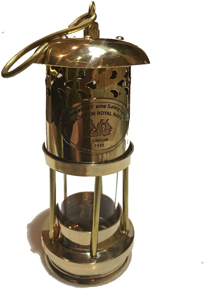 Amazon.co.jp: Roost Outdoors Brass Oil Ship Lantern ( 真鍮 オイル