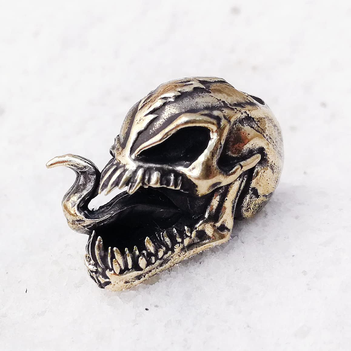 СooB EDC Paracord Bead, Knife Lanyard Bead Venom Skull. Metal Hand-Casted Paracord Beads Pendants for Paracord Knives Lanyards 1Pcs/Lot