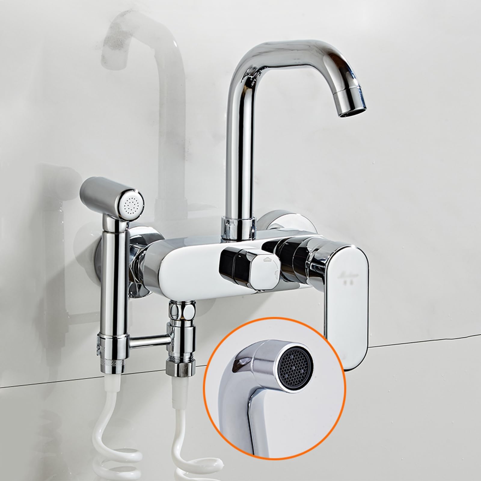 Robinet de cuisine mural pour simplifier le nettoyage de vos grands plats familiaux