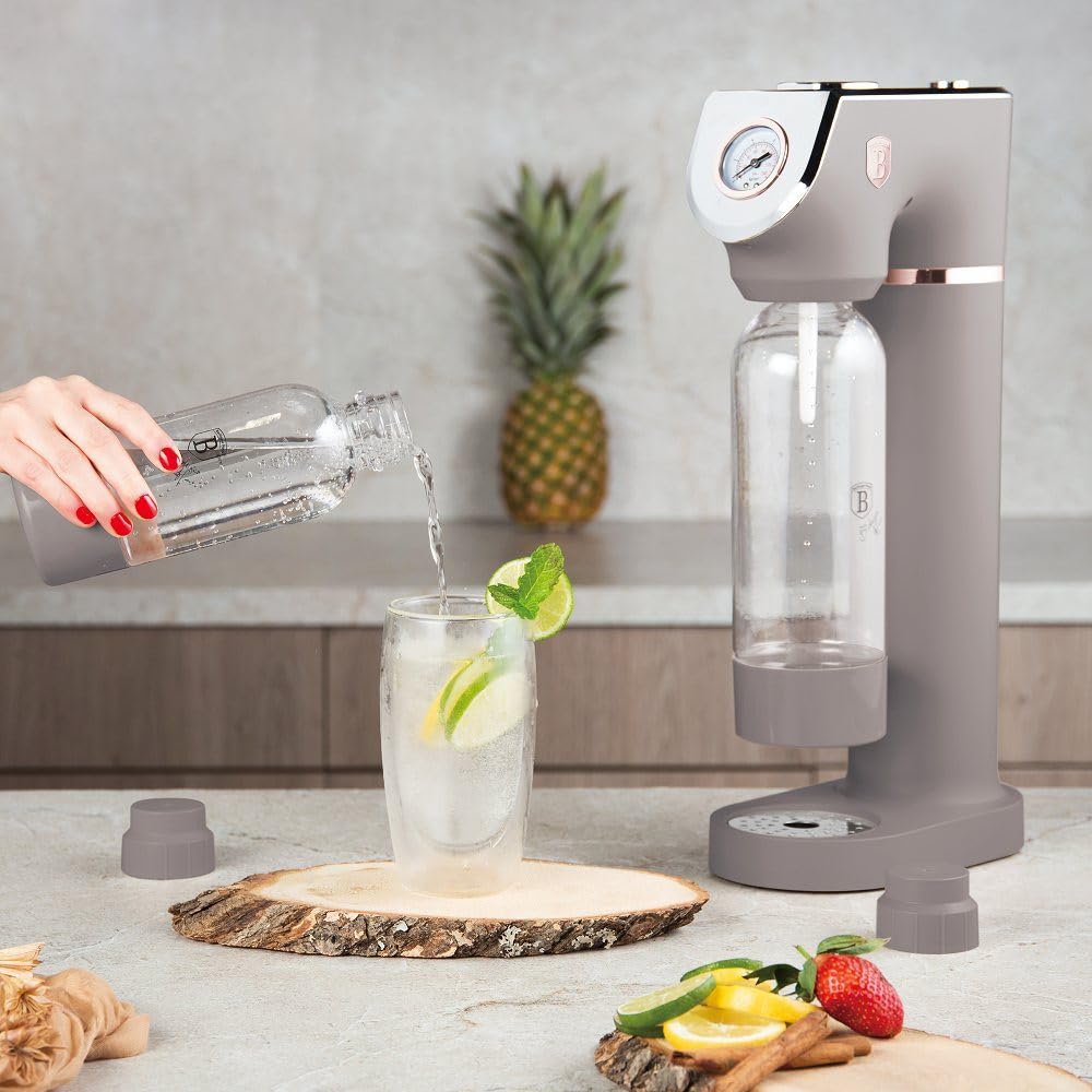 Berlinger Haus Wassersprudler Taupe Collection – Wassersprudler ohne Strom – Sodamaschine – Mit Barometer – Mit 2 Flaschen (1,0 L & 0,5 L) – CO2-Zylinder kompatibel – Küchengerät