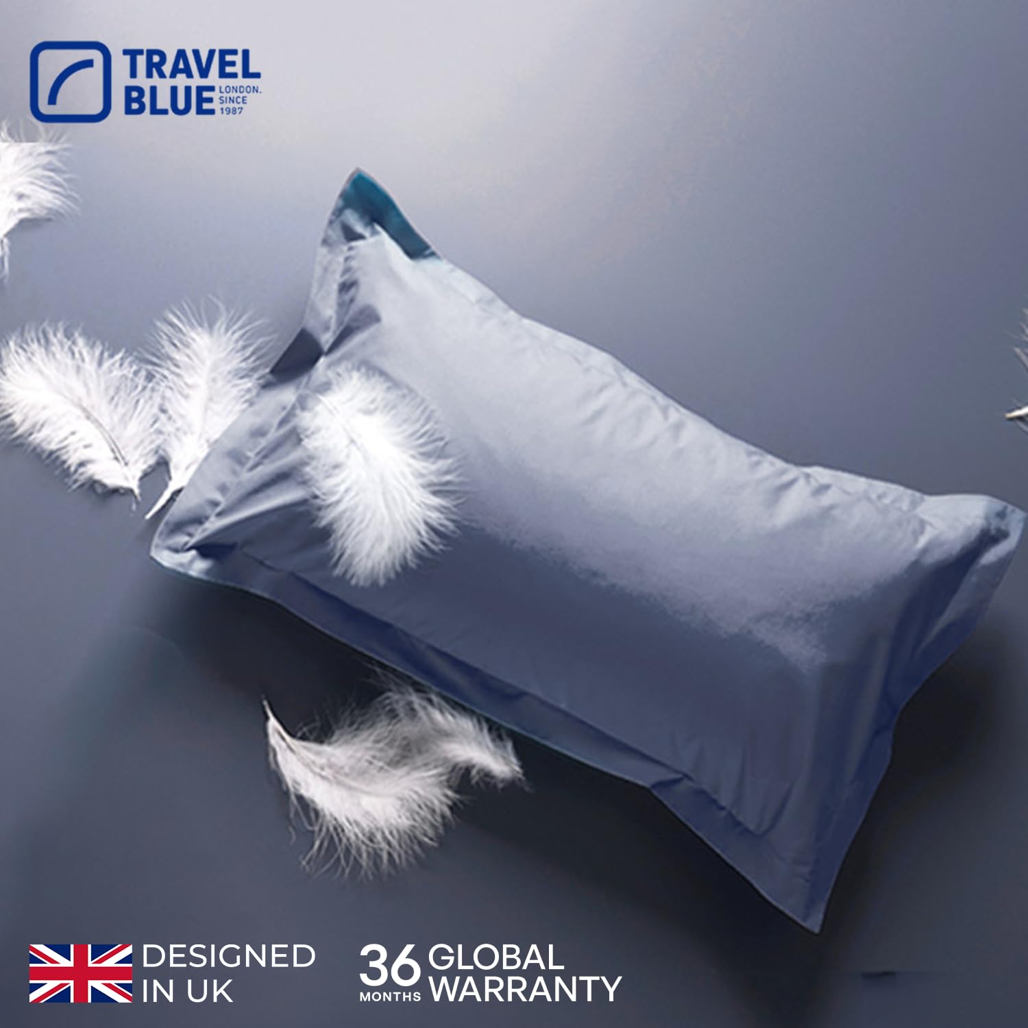 Travel Blue Almohada de Plumas Plegable para Cuello - Almohada Suave y Ergonómica con Plumas de Pato y Plumón de Ganso para Viajar - Ideal para Avión, Coche, Tren y Autobús - 50 cm, Azul