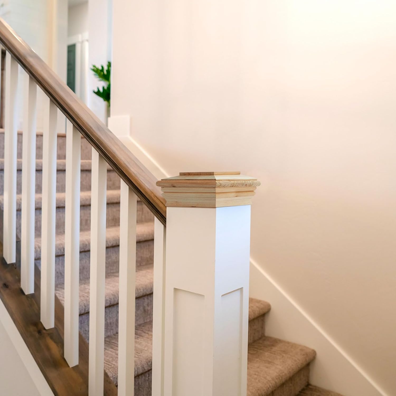 Soaoo 2 Pcs Wooden Post Caps Classic Cedar Wood Post Caps Resistant Wood Fence Newel Mounting Kit Decorative Tops for Indoor Outdoor Fence Mailboxes Decks (4 x 4 Inch)