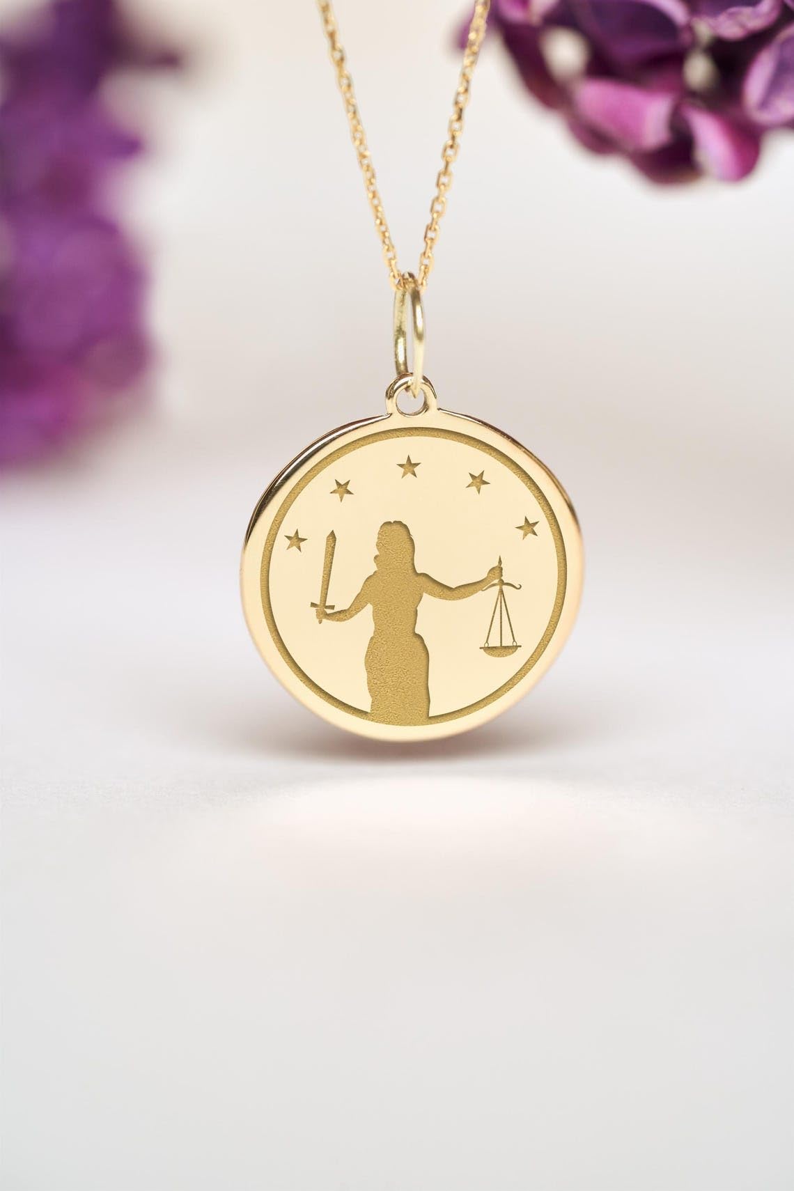 Collana in argento sterling 925 da 22-24 mm | catena da 18 pollici | collana con la giustizia | per laureati in giurisprudenza | gioielli fatti a mano con placcatura in oro | WW_PNK_02119