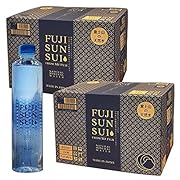 非加熱＆軟水のまろやかな味わい: 富士山麓の伏流水を非加熱でそのままボトリング。硬度39.8の軟水ならではのまろやかな口当たりと、天然ミネラル由来の自然なおいしさを実現。 美容ミネラル（シリカ）豊富: シリカは美容と健康に欠かせないミネラル。1Lあたり17mgのシリカと豊富な炭酸水素イオンが、毎日の美容・健康習慣をサポート。 PFAS不検出の安心品質: PFAS（PFOS・PFOA）が検出されないピュアな水。厳しい水質検査をクリアし、毎日安心して飲めるナチュラルミネラルウォーターです。 時が磨い...