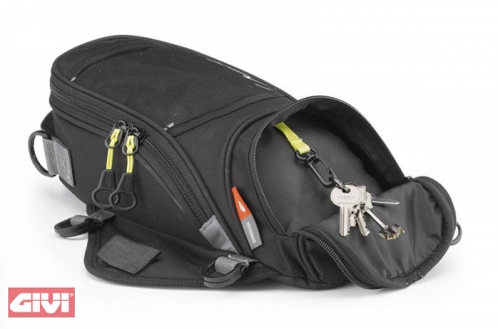BORSA DA SERBATOIO CON MAGNETI TRACOLLA GIVI EA 106 B PER MOTO 6 LT