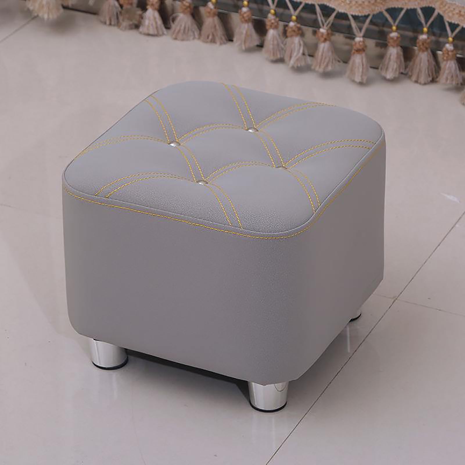 Tabouret de changement de chaussures pratique pour une entrée soignée