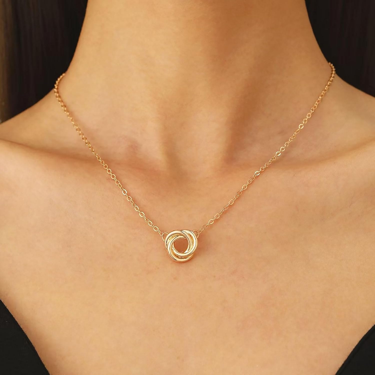 Boho Love Knot Necklace Choker Vintage Love Knot Circle Necklaces Gold Circle Pendant Necklaces Hollow Round Necklace for Women - Image 2