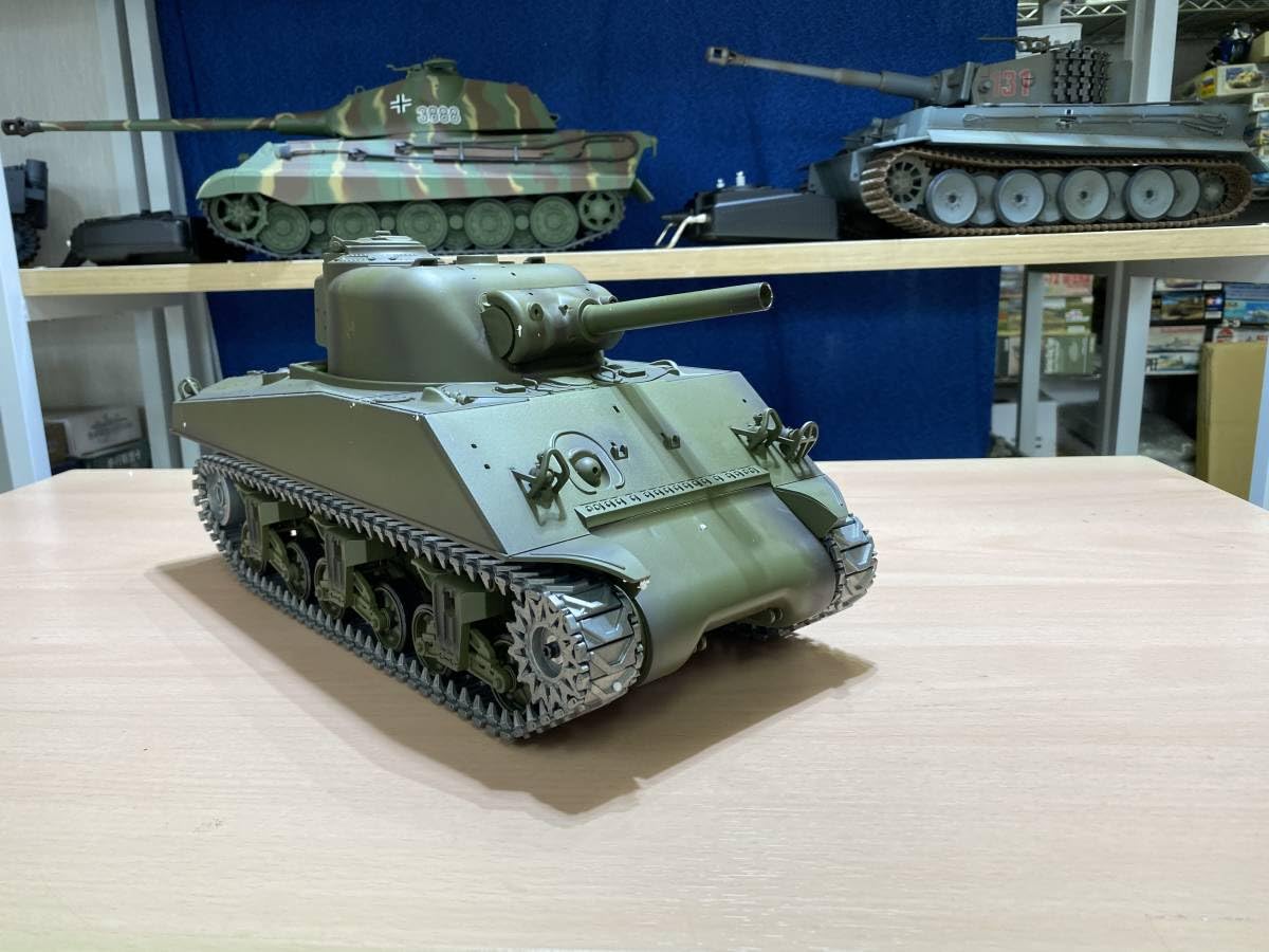 Amazon.co.jp: 882 3898-1UA (0823B) ヘンロン 1/16 M4A3シャーマン