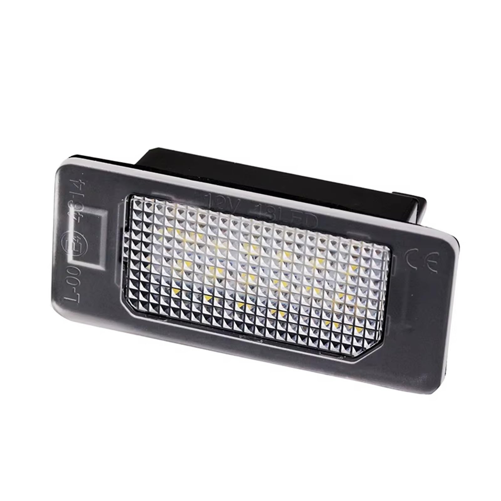 Lámpara matrícula LED para solucionar iluminación tenue en Volkswagen Golf y Passat 7