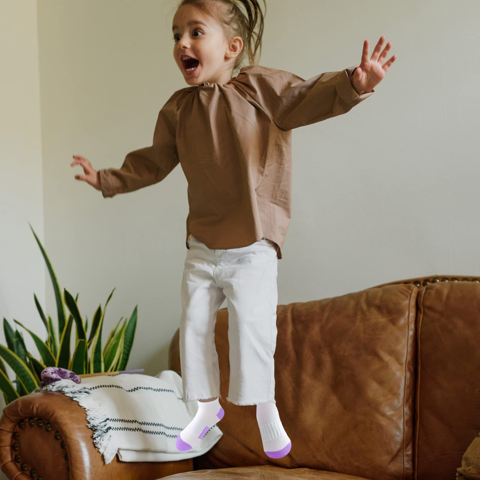 Bemeol Calcetines para niñas, 18 pares de calcetines de tobillo para niñas, calcetines deportivos suaves de corte bajo para niños