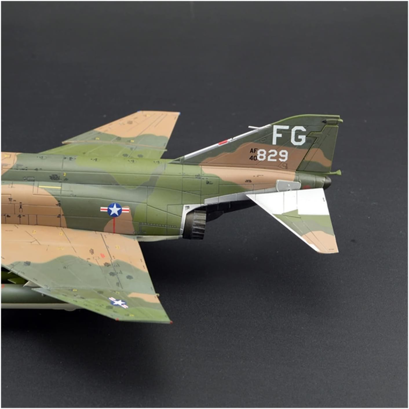 1 72 Fit for F-4C Ghost Air Force Fighter 8th Tactical Wing 433rd Squadron Robin Series Toy Hobby Playgame Kit
