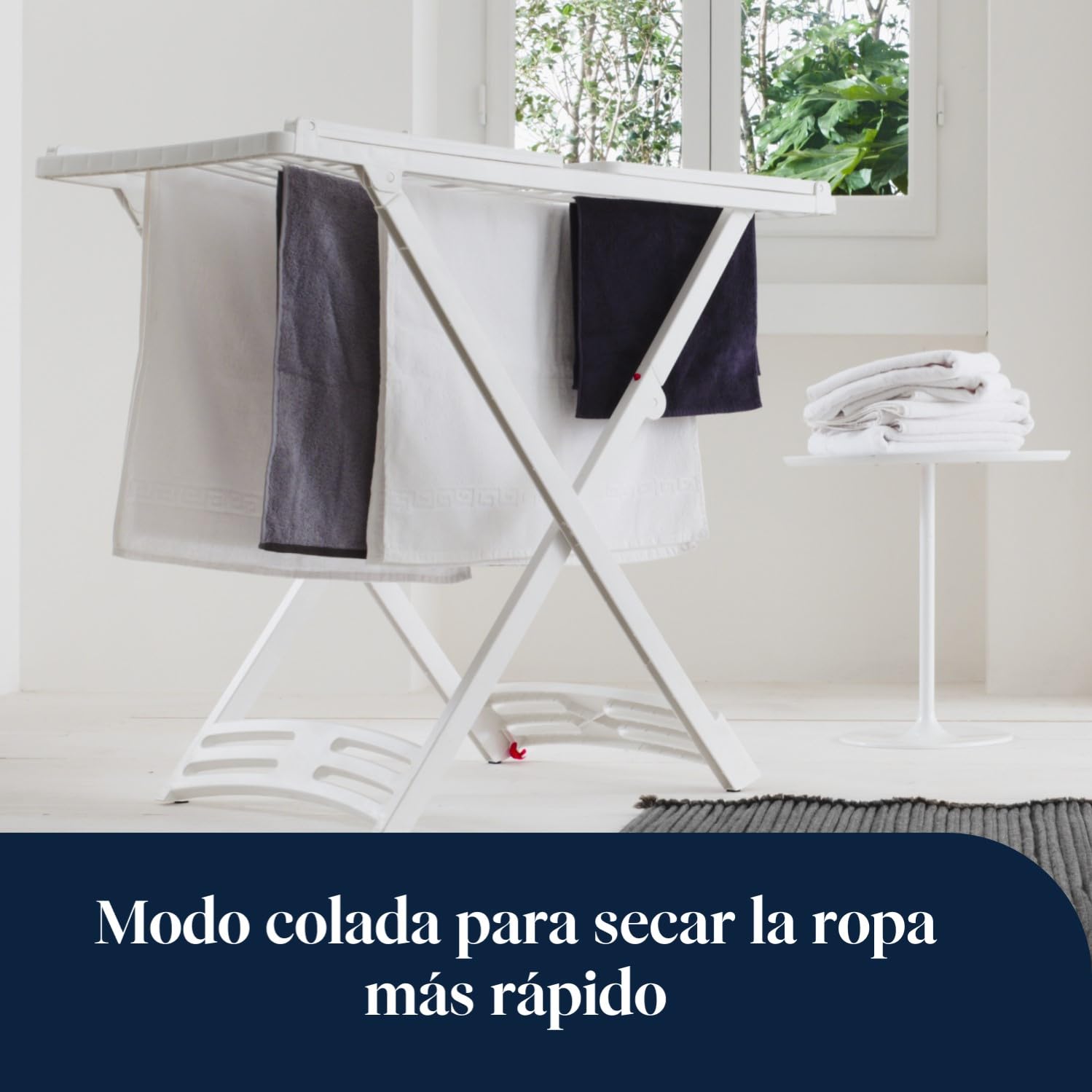 De’Longhi Tasciugo AriaDry Light - Deshumidificador portátil con tecnología Zeolite e ionizador, Elimina hasta 6 L/día, seca la ropa, anti-moho y silencioso, Función swing y temporizador, Gris (DNS65)