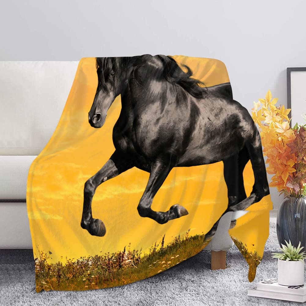 JUZGTSIT Horse Print Plush Blanket Weighted Blanket for - Fall & Winter Accessorie 125x150cm
