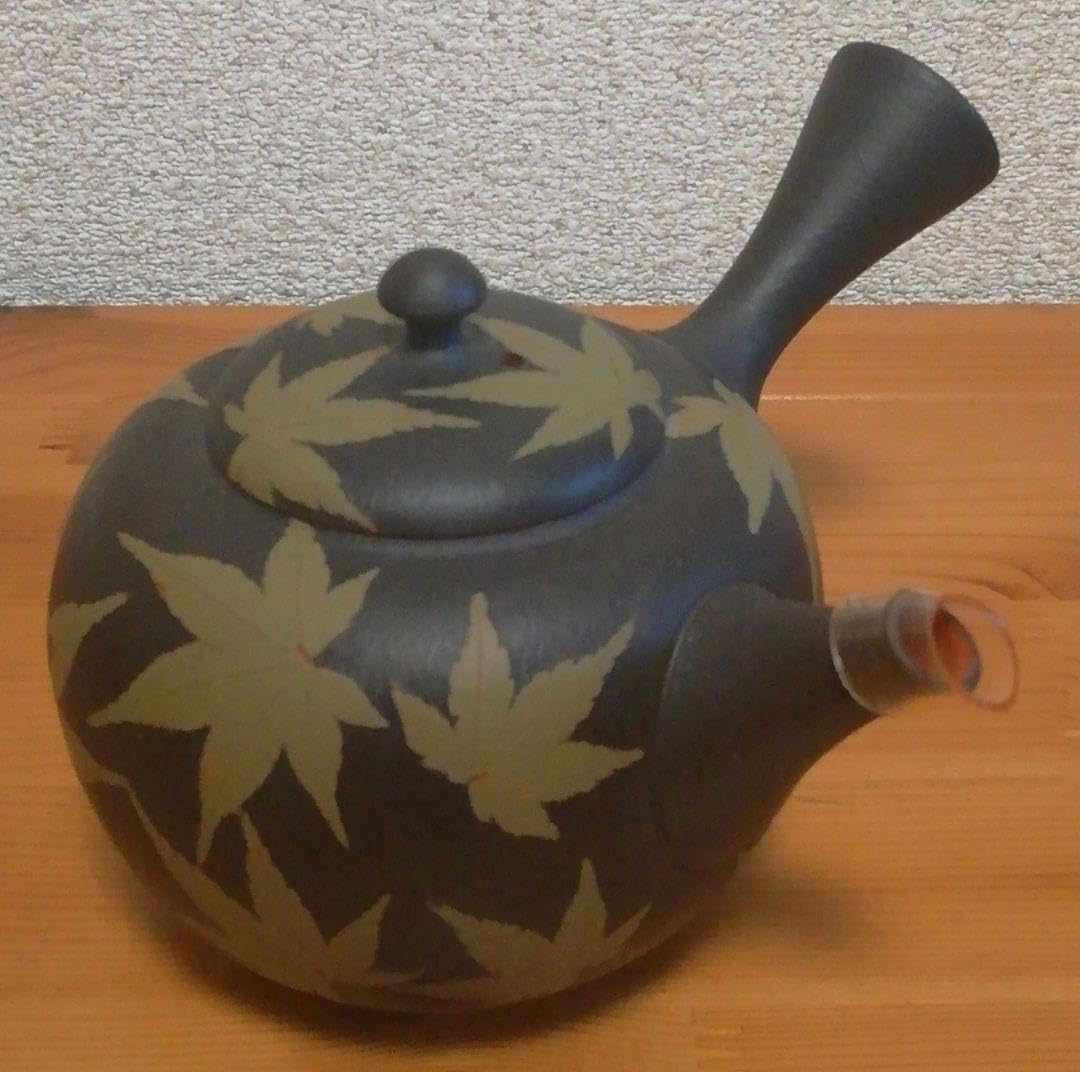 都築青峰 作 常滑焼 松皮 紅葉文 茶心壺 共布 共箱 茶道具 都築青峰 作 常滑焼 松皮 紅葉文 茶心壺 共布 共箱 茶道具