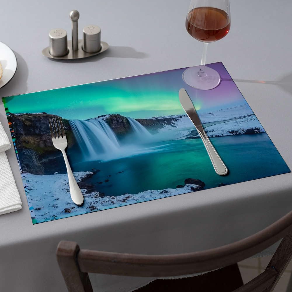 Sets de table fraise pour ambiances de repas nocturnes et poétiques