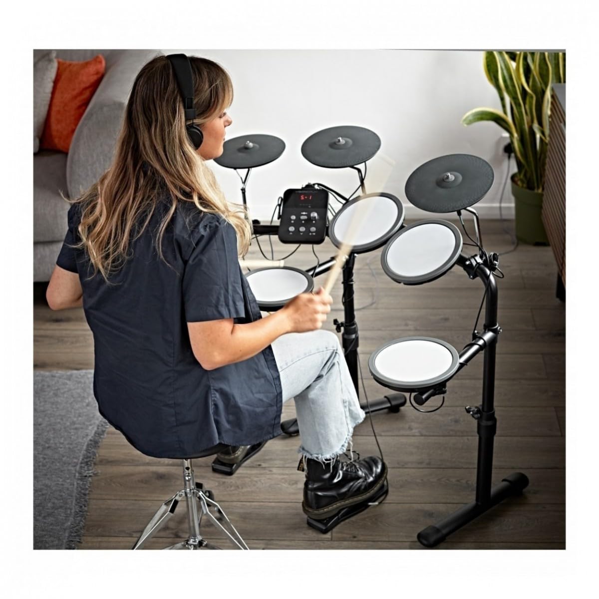 VISIONDRUM Schlagzeug Elektronisch Kinder und Erwachsene - E Drum Set mit 7 Leisen Mesh Pads Elektro Schlagzeug mit Verstärker Drum-Thron Sticks und Kopfhörer - Orange