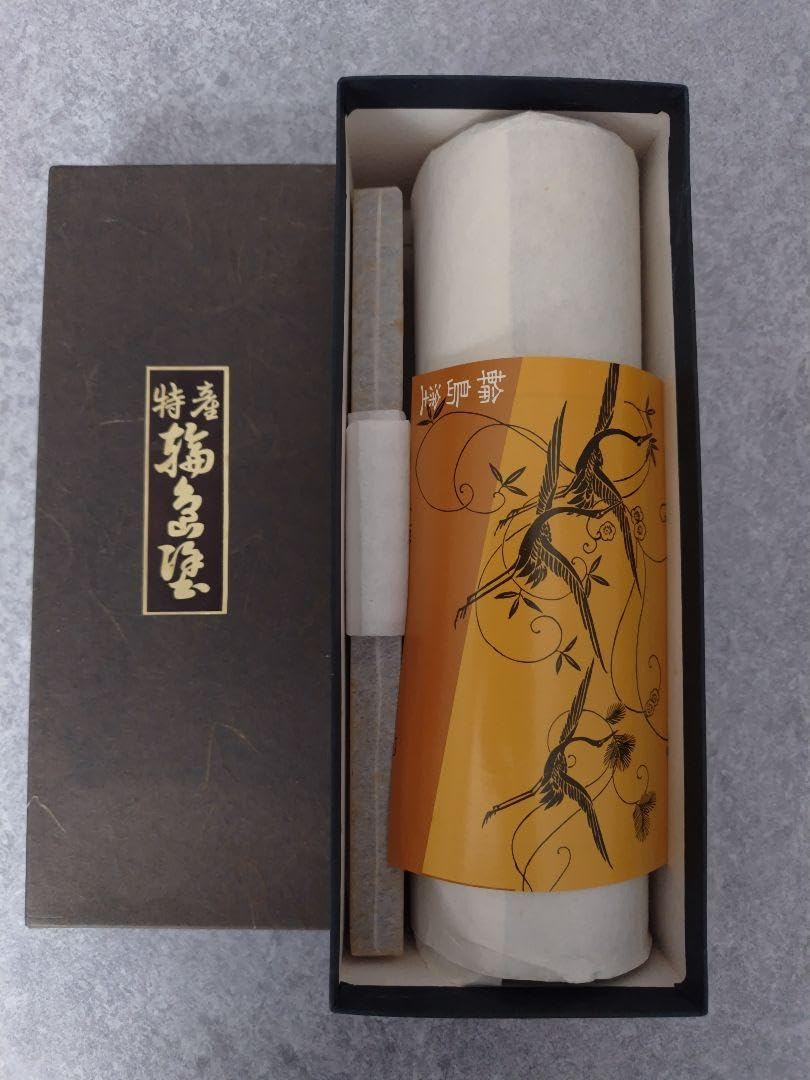 輪島塗　曽根工芸　杉山暁子デザイン　花器　老松沈金　漆 Amazon.co.jp: 輪島塗 曽根工芸 杉山暁子デザイン 花器 老松沈金