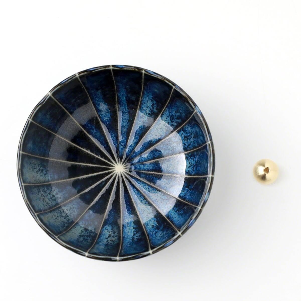 Asayu Japan Porta Incenso Fiore Di Loto In Ceramica – Set Con Supporto In Ottone Per Bastoncini Da 105 Mm – Fatto A Mano In Giappone, Colore Blu Scuro - 2