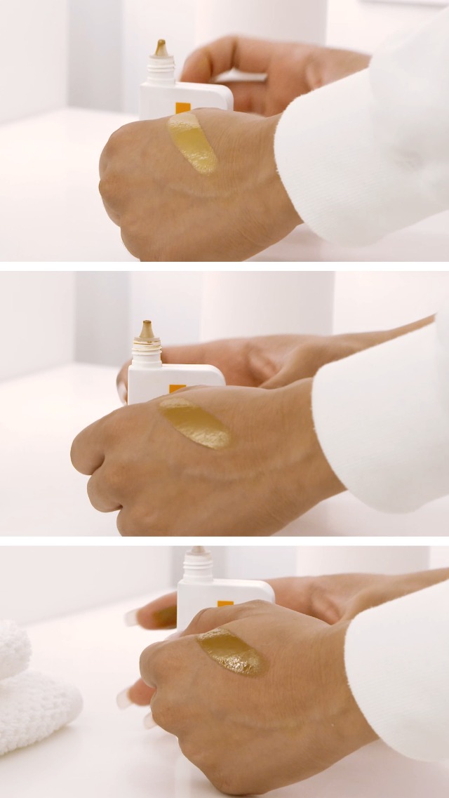 Image of La Roche-Posay Anthelios Sunscreen SPF 40, Ultra-Light Fluid Broad Spectrum SPF 40, Face Sunscreen with Titanium Dioxide Mineral, Lightweight & Fast-Absorbing, Oil-Free, Matte Finish