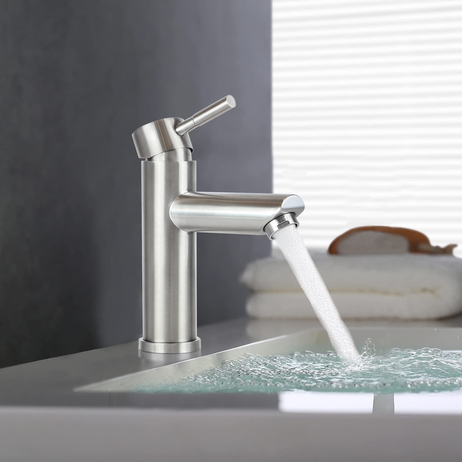 Robinet Salle de Bain Robinet Lavabo - Cascade Moderne Design Elégant Robinetterie Chromé Mitigeur en Inoxydable Eau Chaude et Froide Disponible