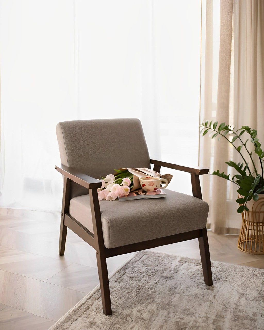 Beliani Retro Wohnzimmer Sessel Stoffbezug beige Taupe mit Armlehnen Holzgestell Asnes