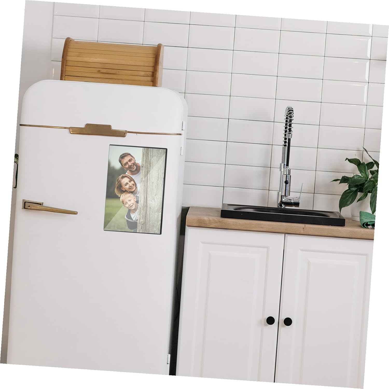 VILLCASE 12Pcs Magnetic Photo Frames Refrigerator Picture Frame Magnets for Kitchen Fridge Decoration Colored Magnetic Sleeves for Photos Home and Office Display
