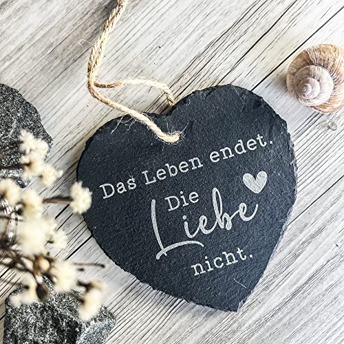 Spruchreif | Kleines Schieferherz mit Gravur | Schieferherz mit Spruch | Schiefertafel in Herzform mit Kordel zum Aufhängen | Wanddeko mit Sprüchen | Erinnerung Andenken | Dekoherz Trauer