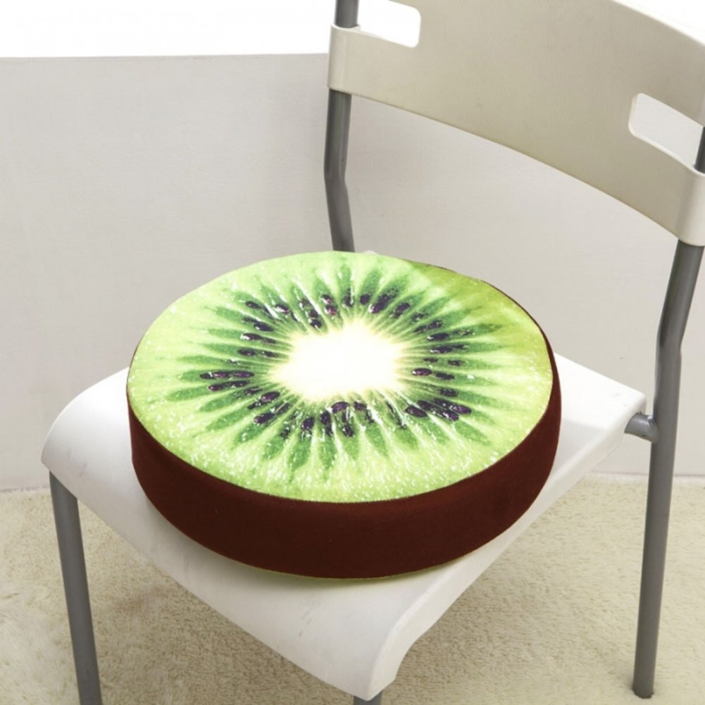 Oreiller peluche fruits 3D pour décorer le salon et optimiser le confort d'un fauteuil