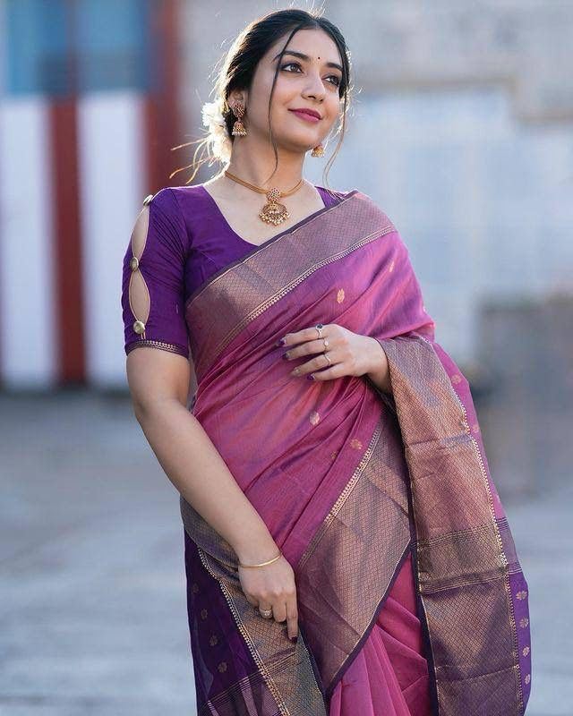 Image of Women's Cotton Woven Soft Sarees With Attach Blouse Piece.