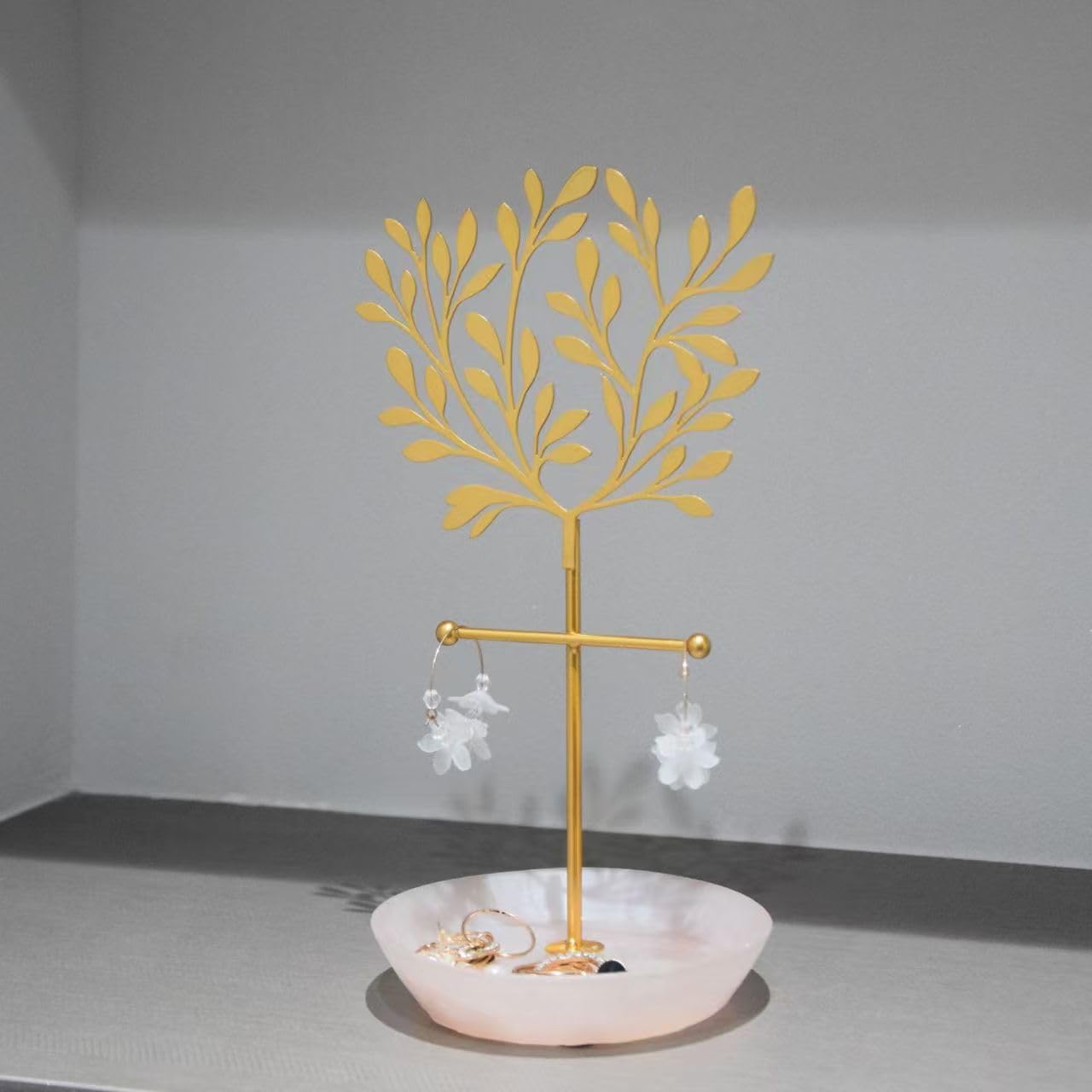 Creative Iron Art Decorative Jewelry Stand with Gold Tree Design, Pink Resin Dish Base