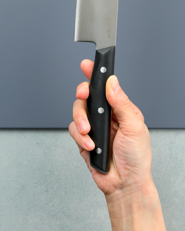 Amazon.co.jp: KAI CORPORATION AB5486 Santoku Knife, Magoroku