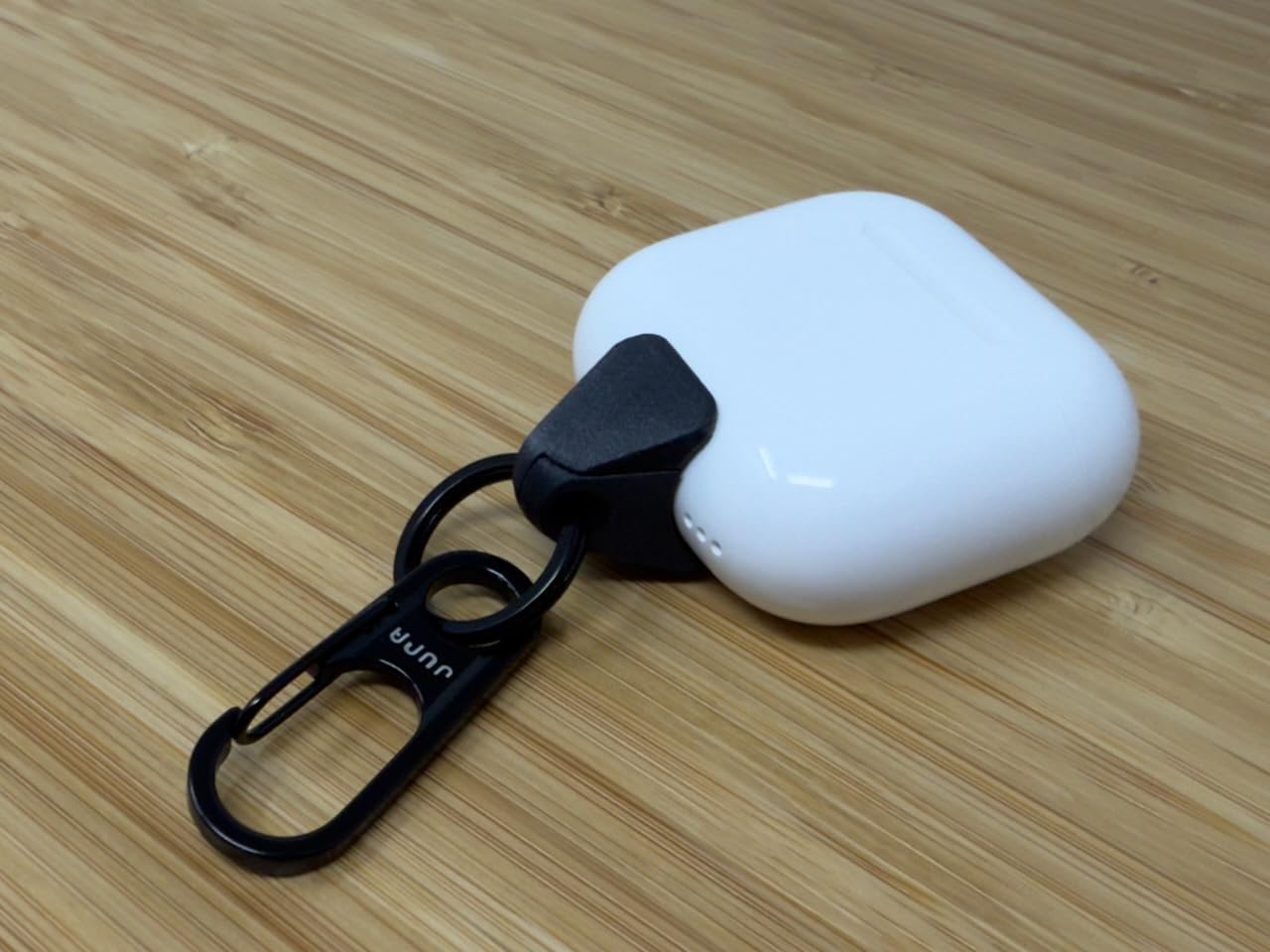 JURA Anchor for All Apple AirPods - Black Carabiner - Black Carbon Fiber Anchor - Lightning & USB-C