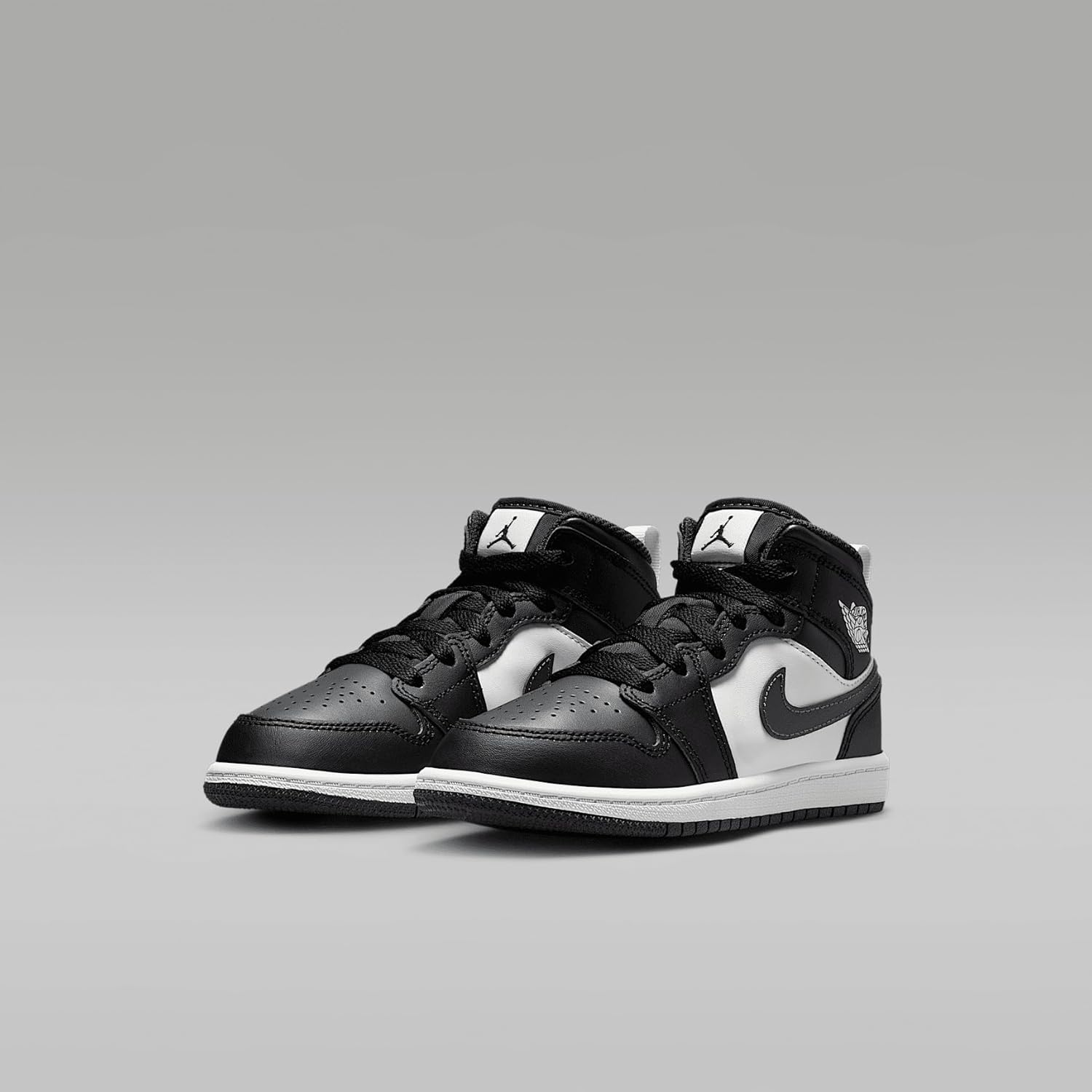 Little Kids Jordan 1 Mid 'Off Noir' (DQ8424 010) - 1y