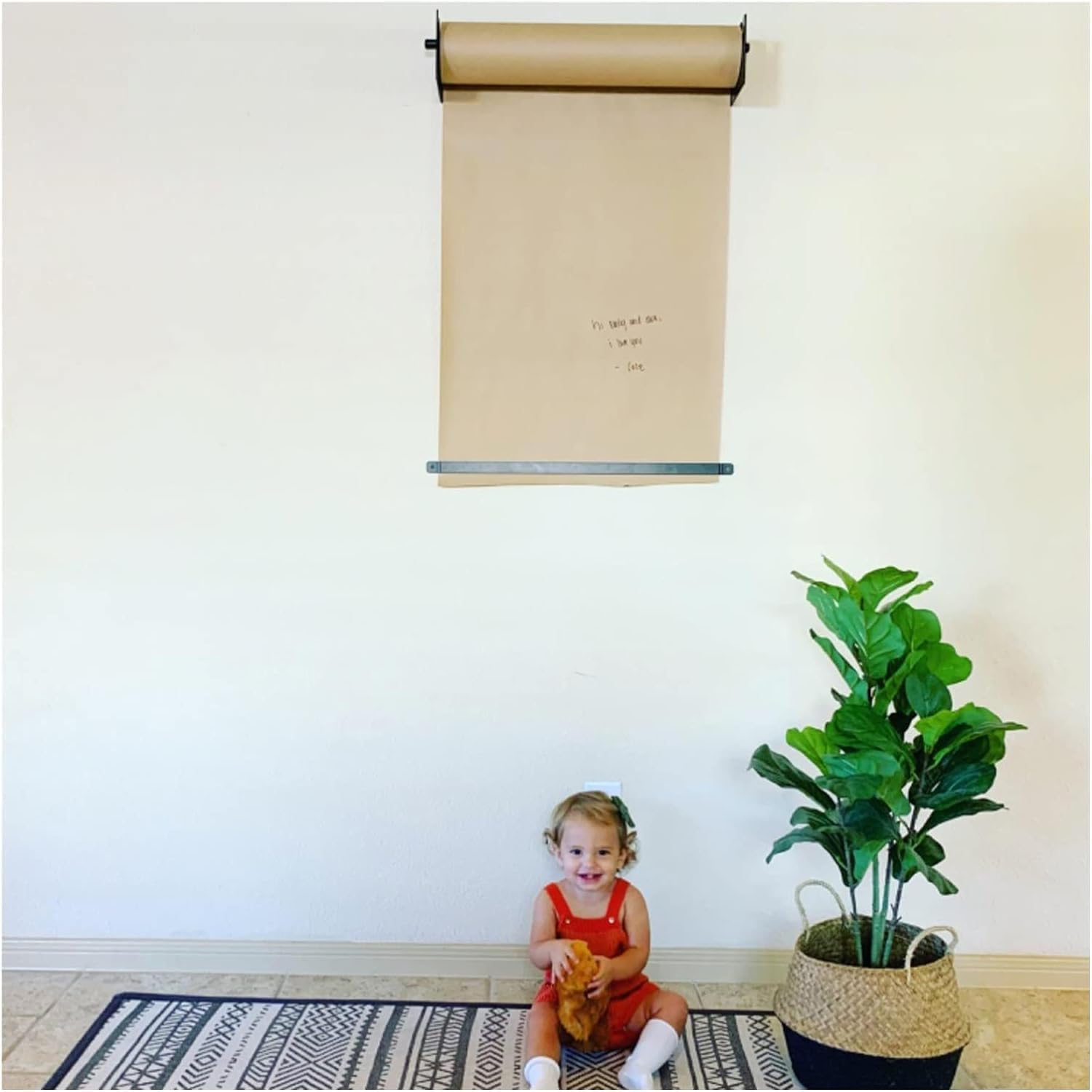 Distributeur de rouleau papier kraft mural 97cm pour chambre d'enfant