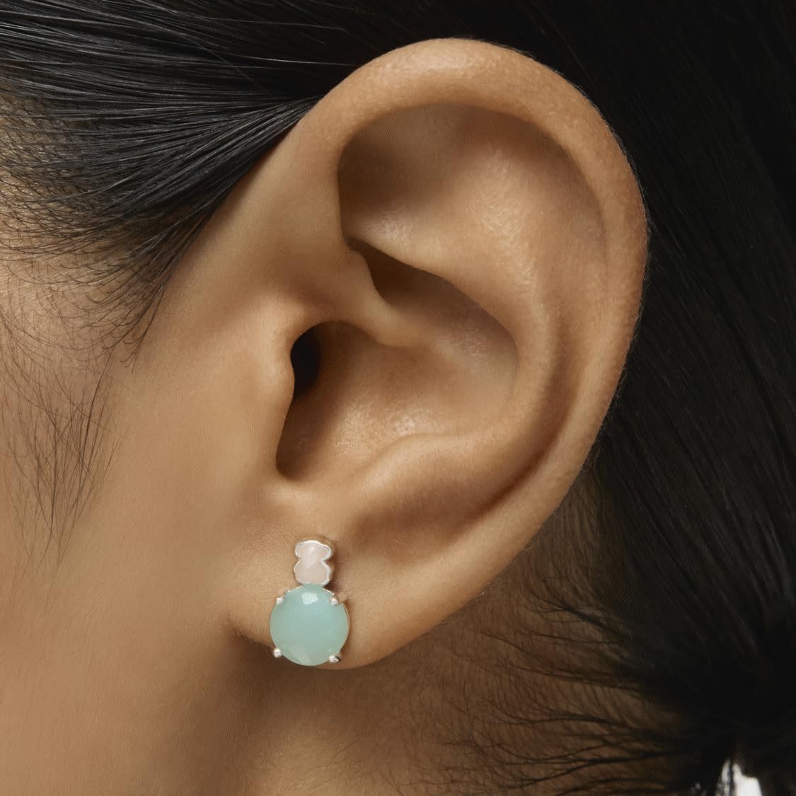 TOUS Pendientes de Plata de Primera Ley para Mujer con Cierre a Presión y Motivo de 1.2cm en Amazonita y Cuarzo, Versátil y Combinable, Colección Mini Color