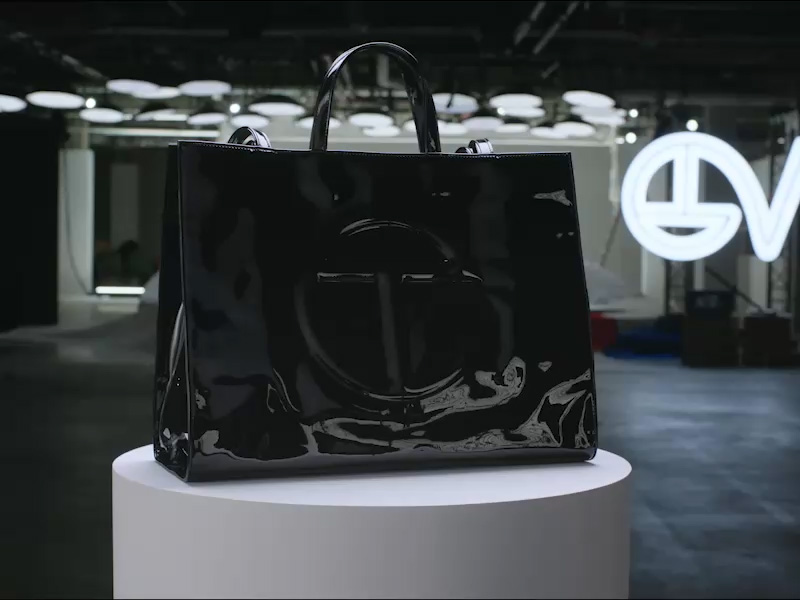 Telfar ブラック ロゴ入り ハンドバッグ ~~ 614MRI7iocL.jpg