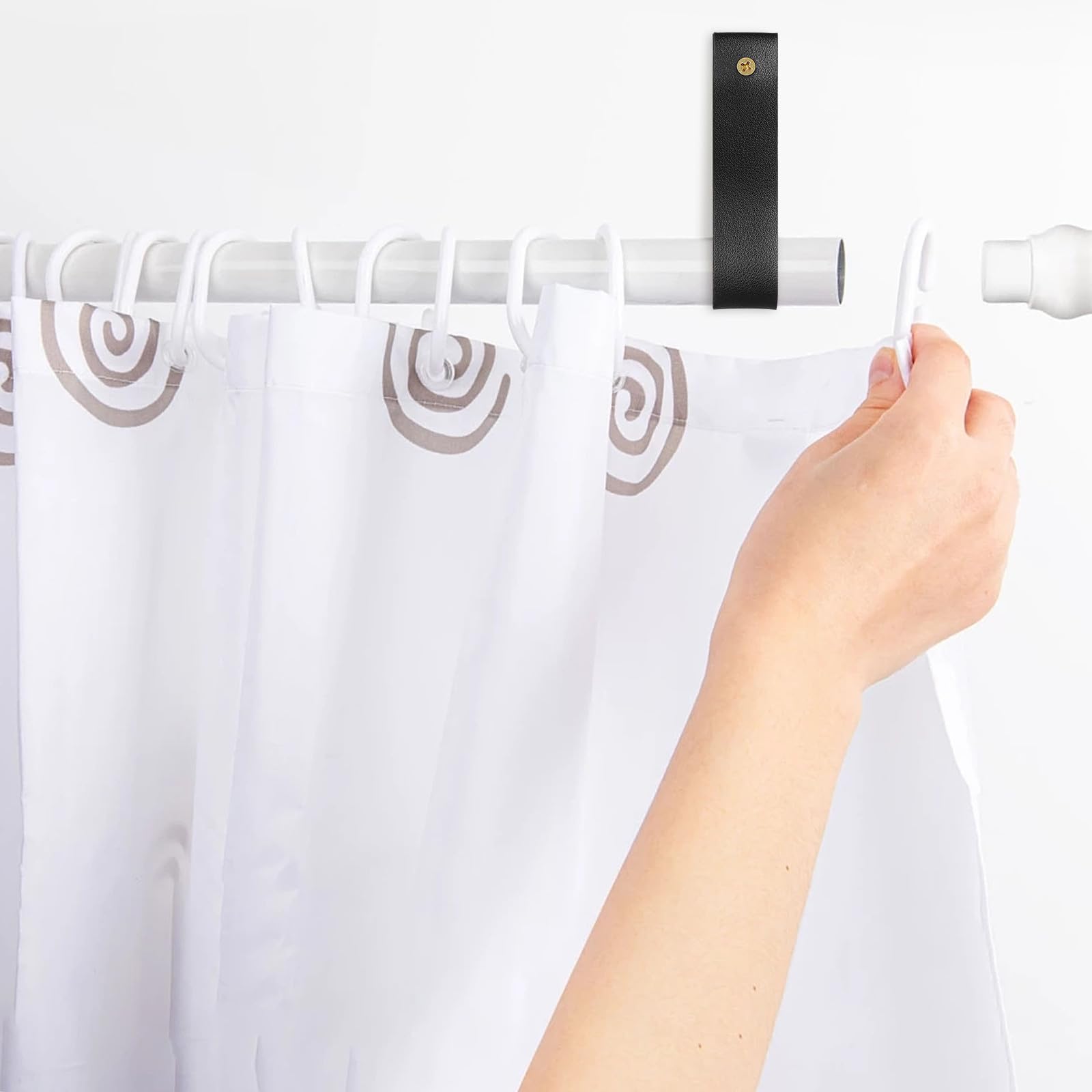 BETOOKY Sangles de Tringle à Rideaux en Cuir Noir 4 Pcs, Support Mural Multi-Fonctionnel et Pratique pour Salle de Bain Cuisine, Style Bohème Élégant
