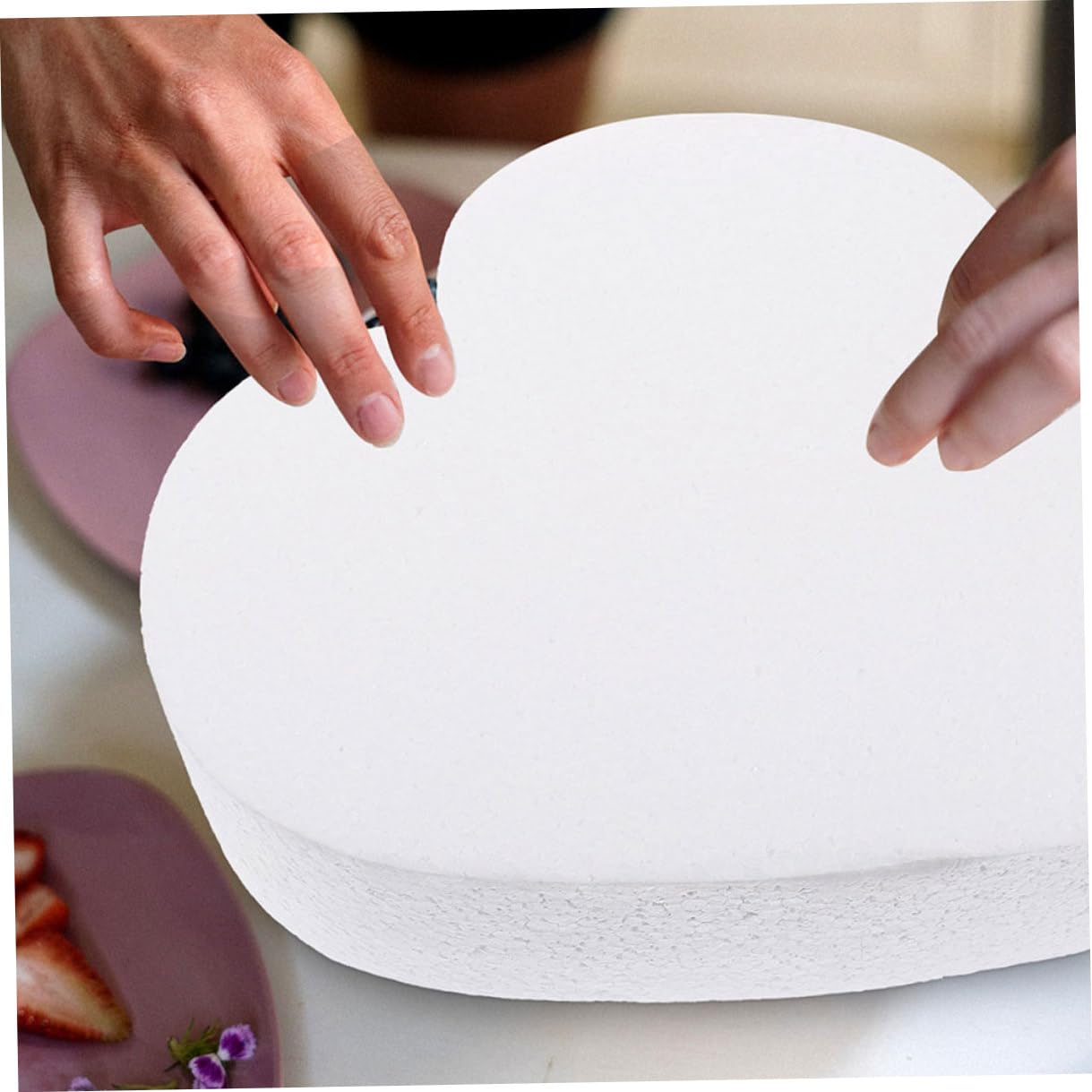 VICASKY Gâteau et Entraînement de Techniques de Pâtisserie Modèle en Mousse Blanc de Cœur Accessoire Créatif pour Décoration de Mariage pour Fêtes Spéciales