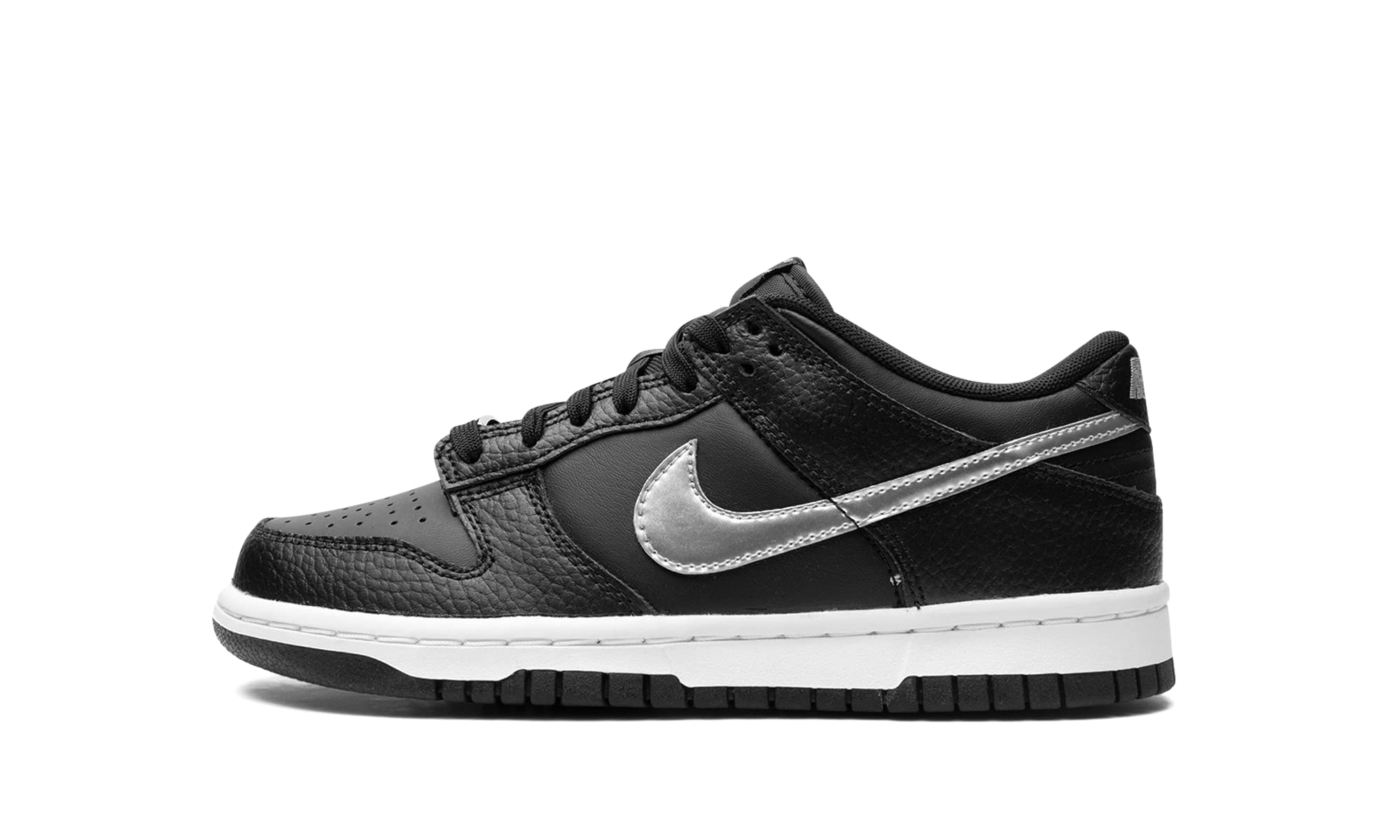 Nike Boys' Dunk Low SE Sneakers