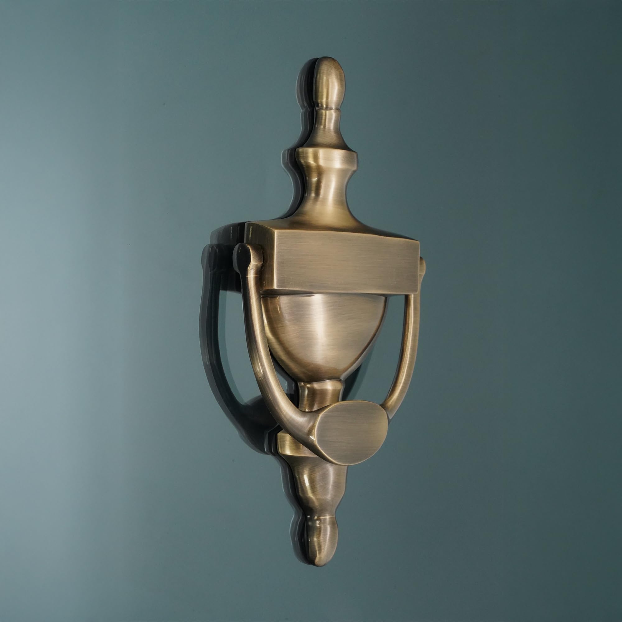 Heurtoir de porte urne victorienne en laiton massif - 6 finitions (antique, 20,3 cm)