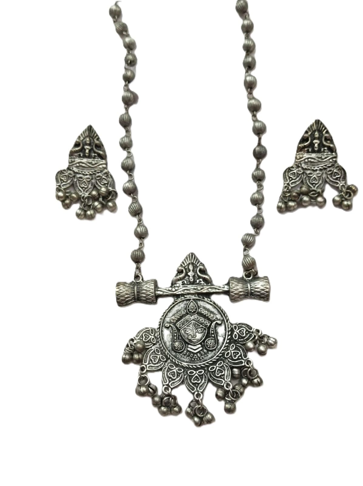 Badi Traditional Indian Ethnic Necklace and Earrings Set for Women, Silver (B0D9415RX1) Amazon Price History, Amazon Price Tracker