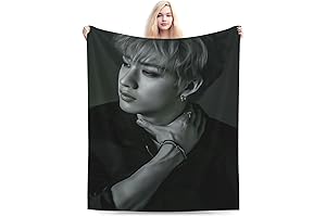 Cuddly Bangchan Blanket: Warm Elegance for Cozy Nights
