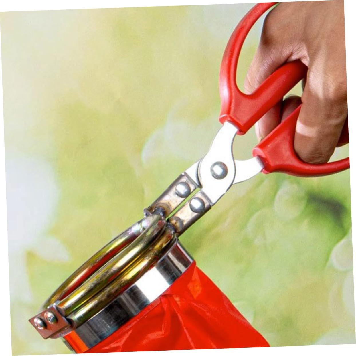 4pcs Detachable Fruit Picker Basket Portable Multi-Functional Tool for Easy Harvesting of Peaches and More for Garden Use and Fruit Adventures