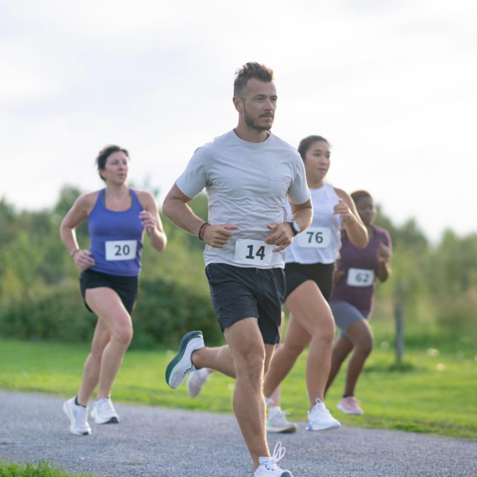 LOFIR Bambusowe skarpety do sneakersów dla mężczyzn i kobiet: letnie skarpety sportowe, oddychające, krótkie skarpety do uprawiania sportu, wędrówek, spacerów, 6 par, 39-50