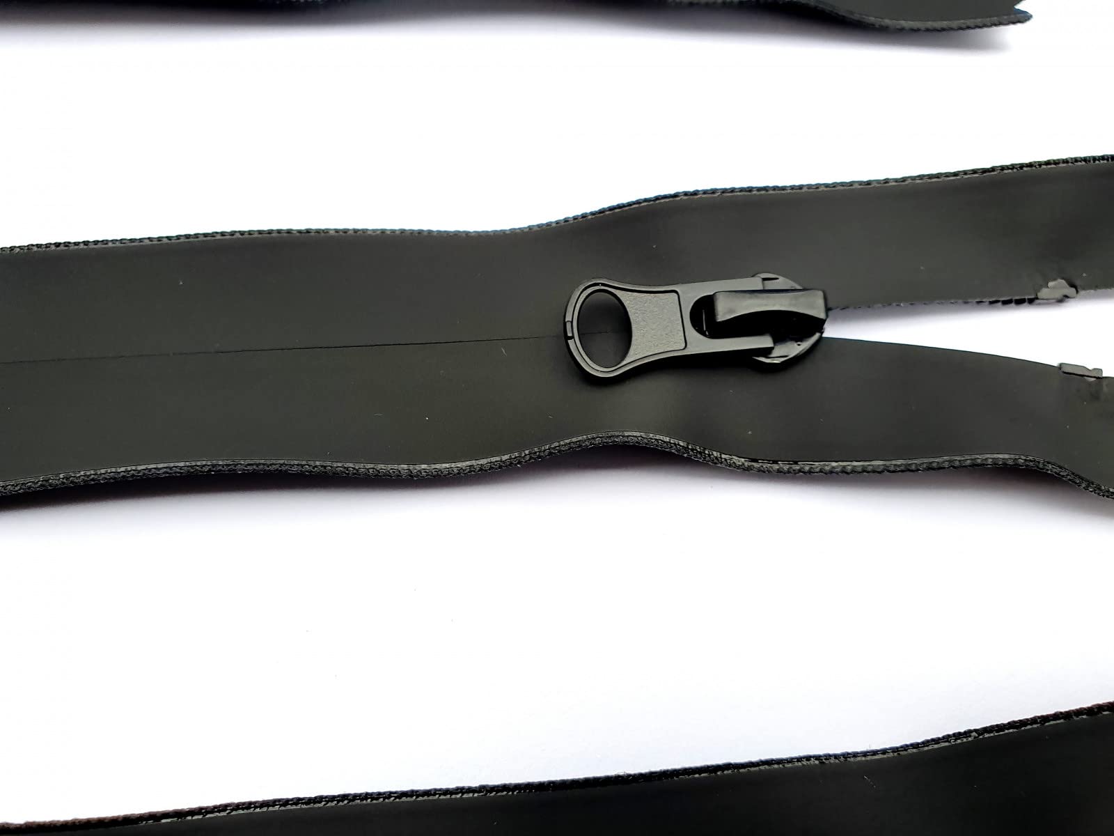 TPU Wasserdichter Reißverschluss 75cm Schwarz | Outdoor Reißverschluss Für Jacken & Rucksäcke